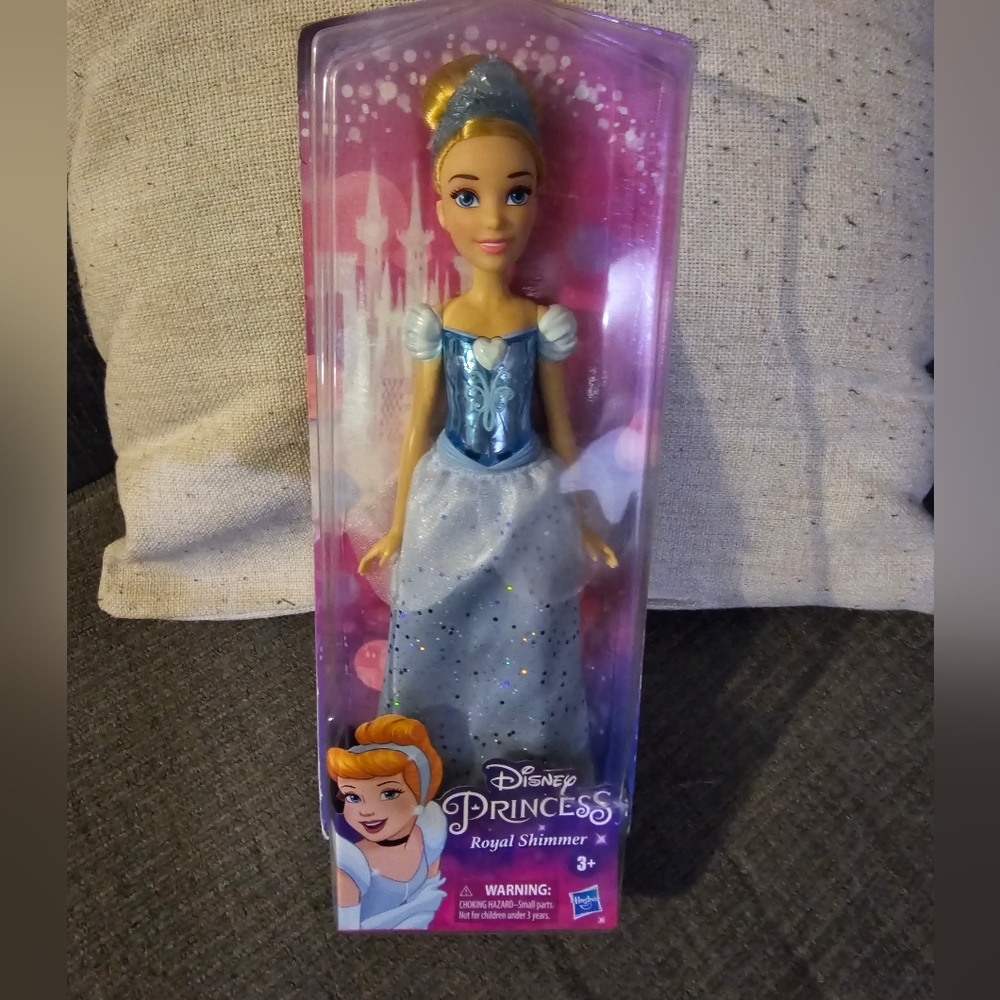 🆕️ 3/30 Disney Princess Royal Shimmer Cinderella Doll
